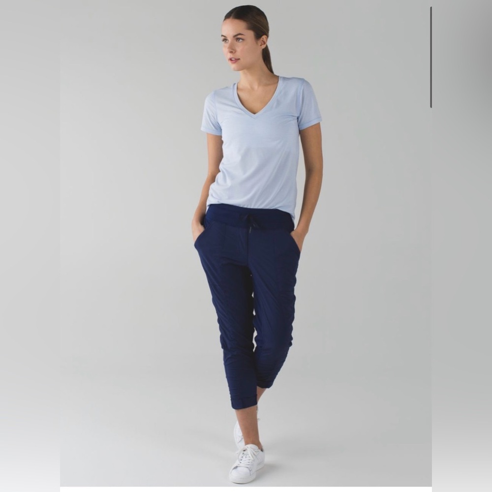 Lululemon Street To Studio Pant II
Size: 6
Hero Blue
